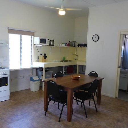 Kenny's Cabin Apartment Clermont Ruang foto